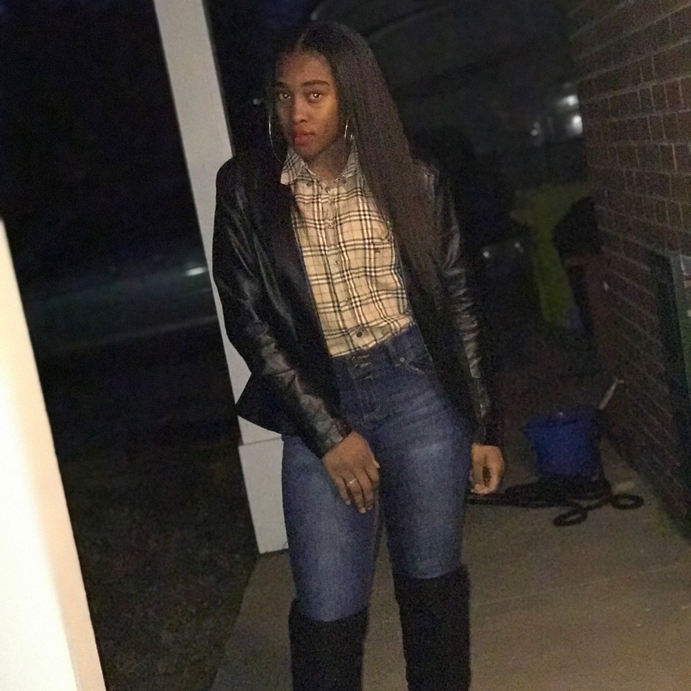 Meet your Posher, Reyona